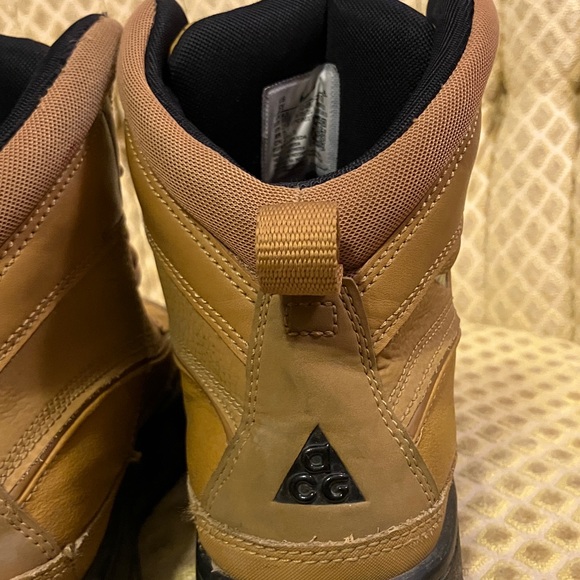 Nike Woodside 2 ACG High Wheat Waterproof Winter Boot Boys Sz 5Y - Picture 7 of 9